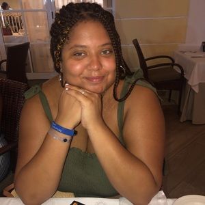 Meet your Posher, Jennivette